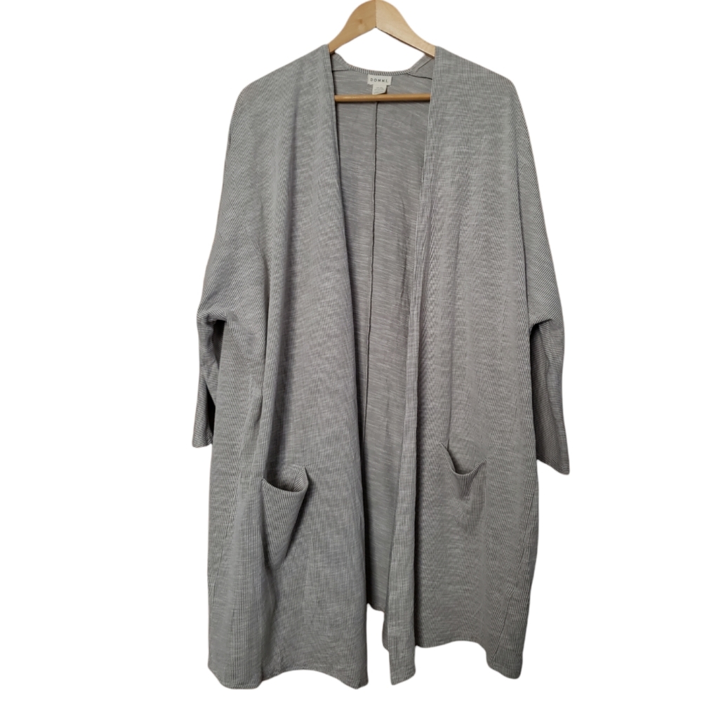 🌷Woman's one size fits all 3/4 sleeve striped open cardigan.